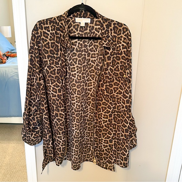 MICHAEL KORS | Leopard Print Button-Up Top, Size XL - Picture 11 of 11
